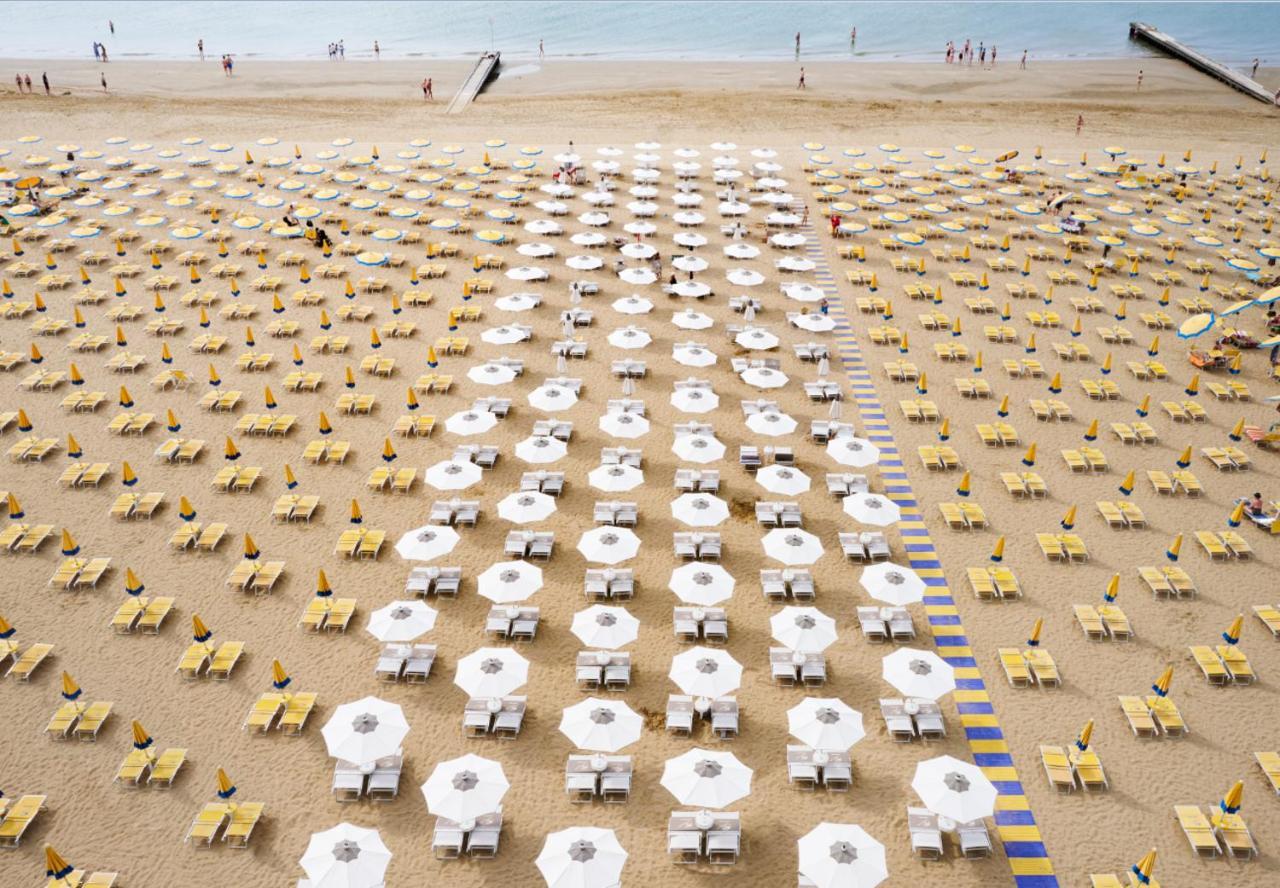 Residence Atlantico ลิโดดิเยโซโล ภายนอก รูปภาพ